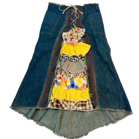 vintage when red skir denim size 2 colored pockets